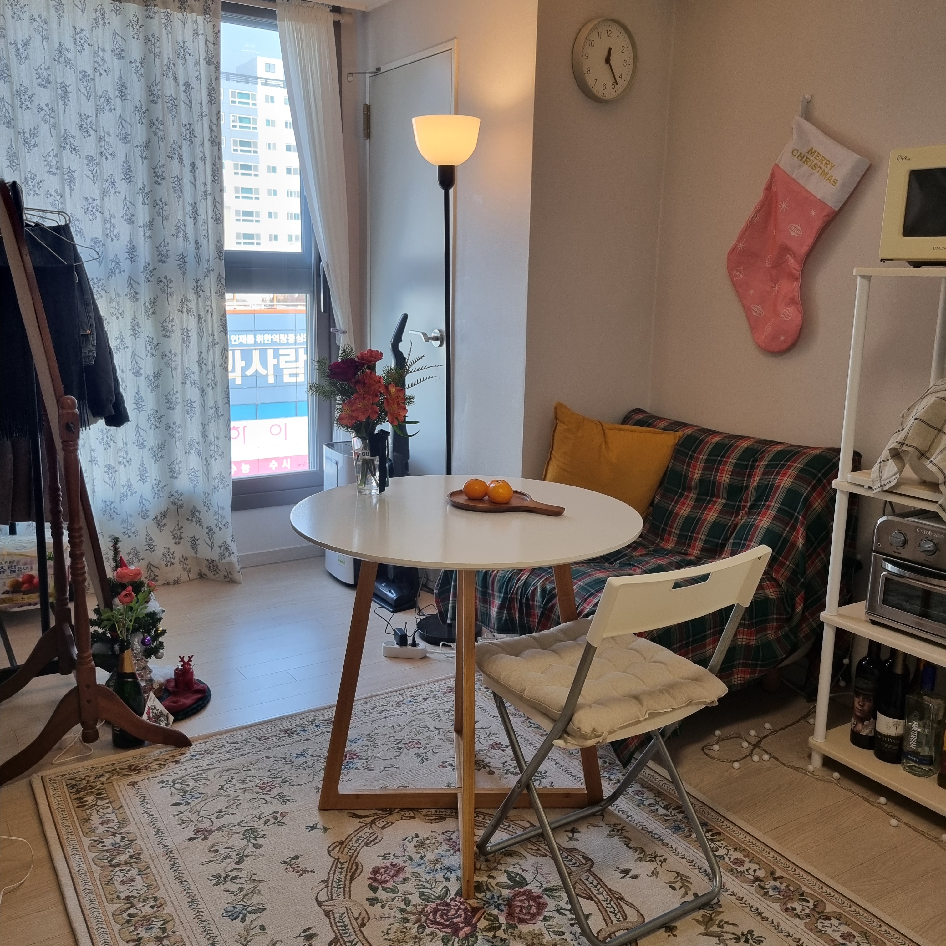 Nordic-Style Silent Wall Clock user photo