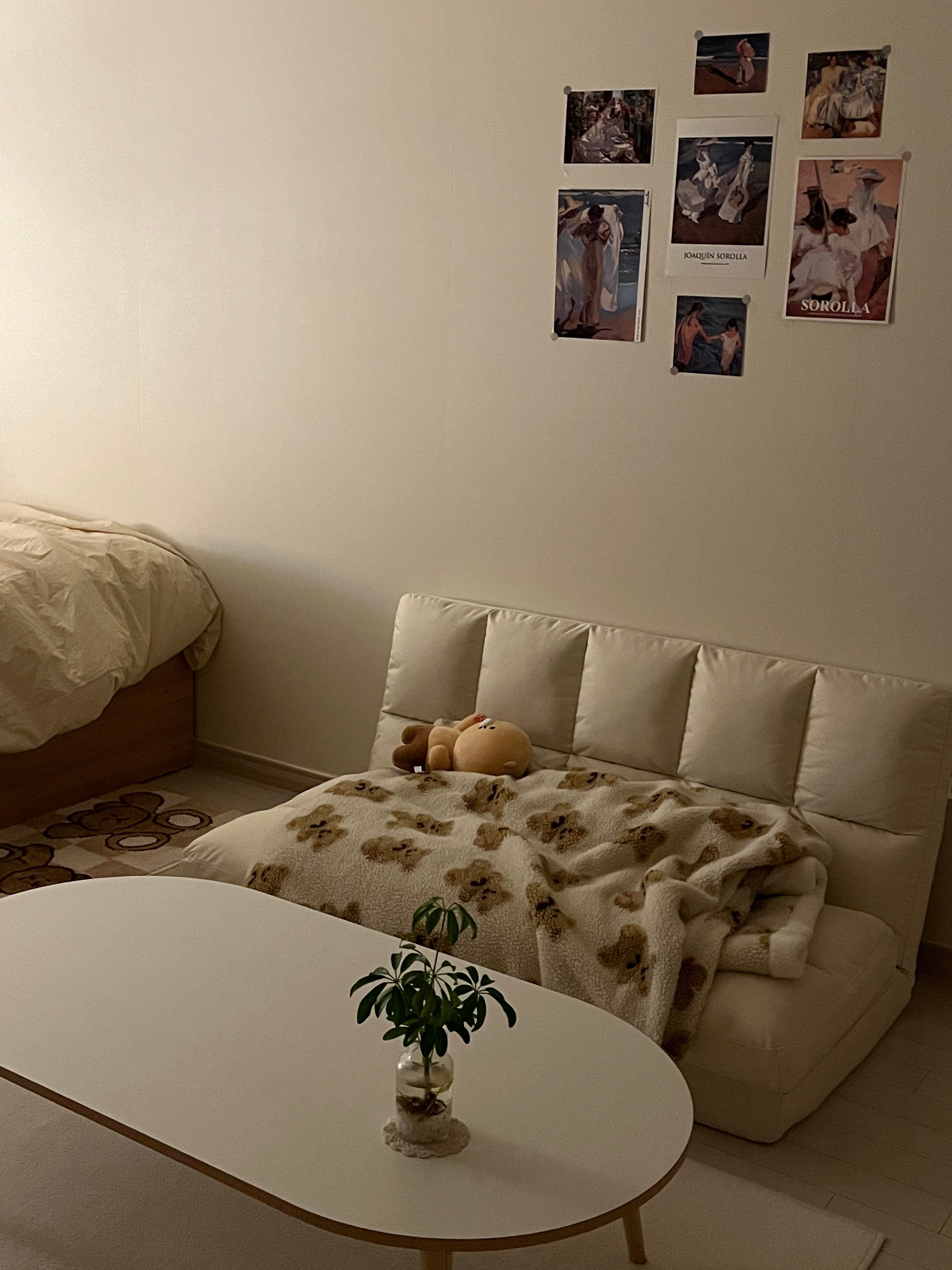Plain Living Room Coffee Table user photo