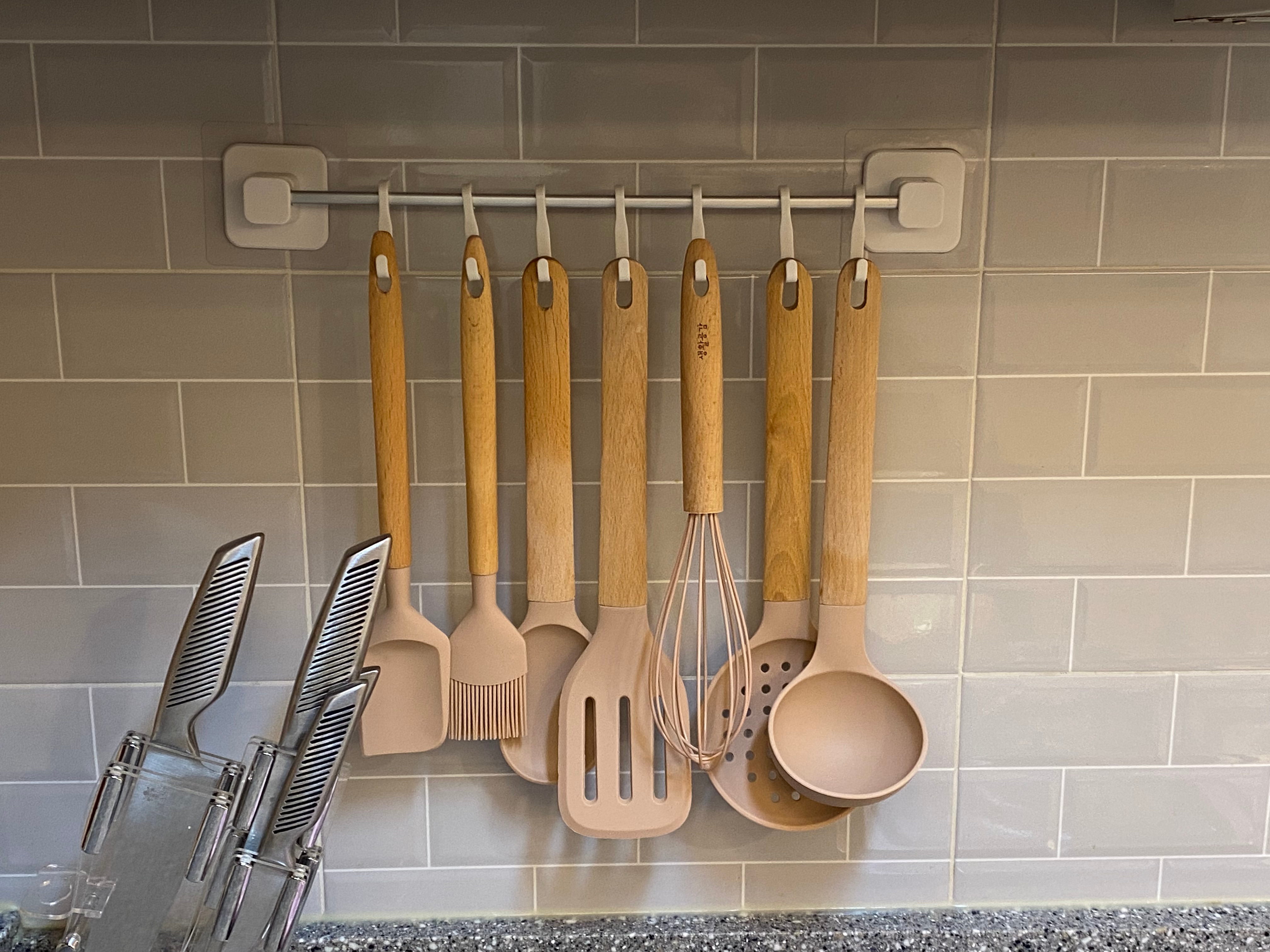 Neo Woody Pink Kitchen Utensil Set (4-Piece) user photo