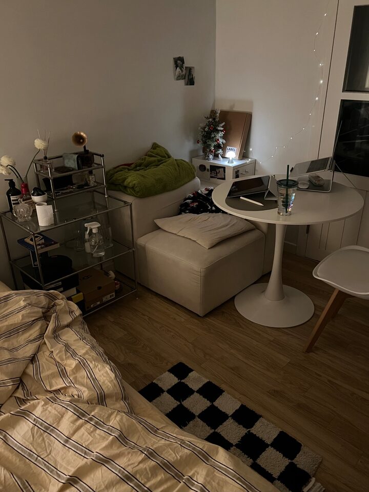 short form carousel card thumbnail