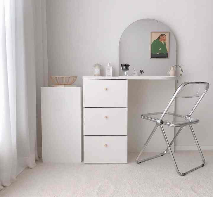 3段 ラウンド 収納付きドレッサー ミラー付き［2色・2種］を使ったコーディネート 1