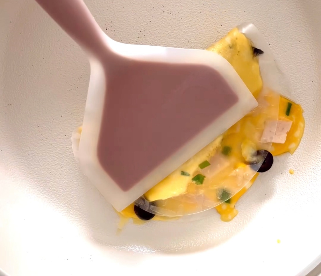 Wide Silicone Omelette Spatula user photo