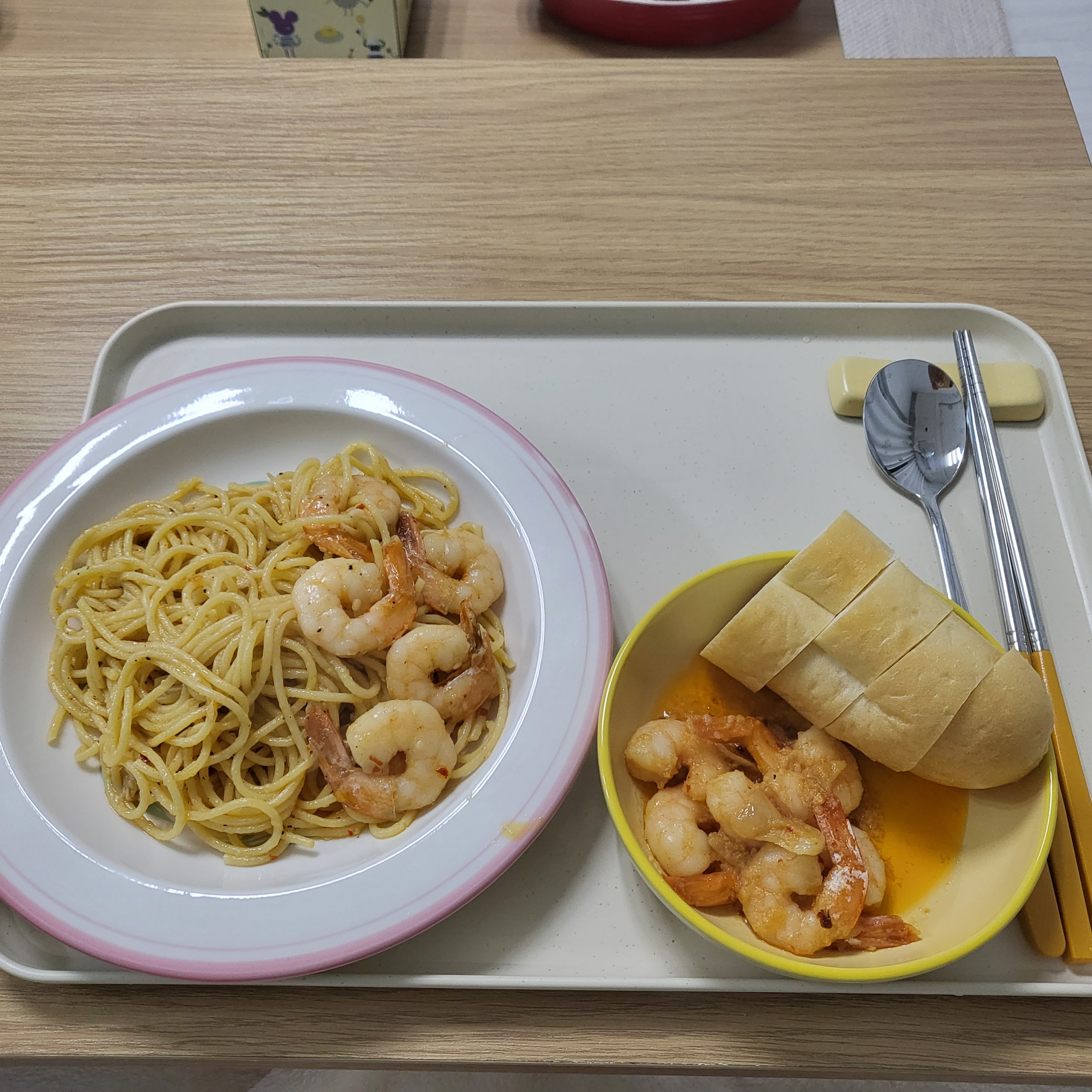 Coucou Retro Charm Dinner Plate - 9