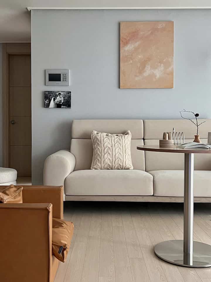 Peristiwa terbesar tahun ini, mengharukan, sudah dekat. Ketika saya merasa pusing dengan banyak hal yang terjadi, saya mencoba menenangkan pikiran saya dengan membaca postingan dari anggota yang bahagia. Saya berharap bisa menghilangkan rasa kantuk dengan segelas cola 🤎