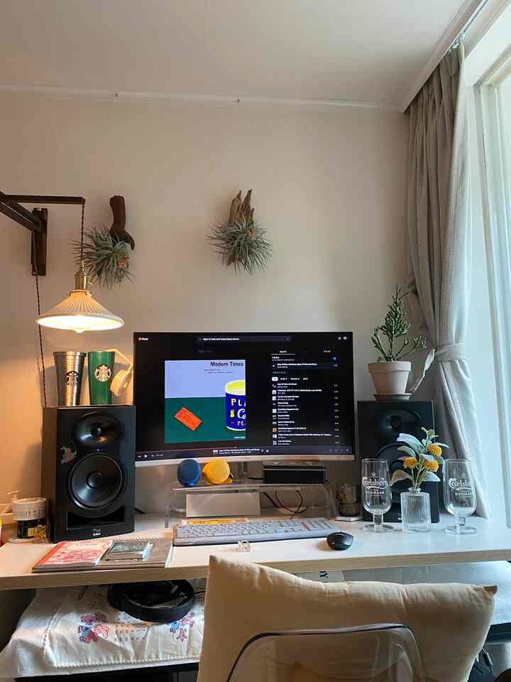 アクリル モニター台を使ったコーディネート 3