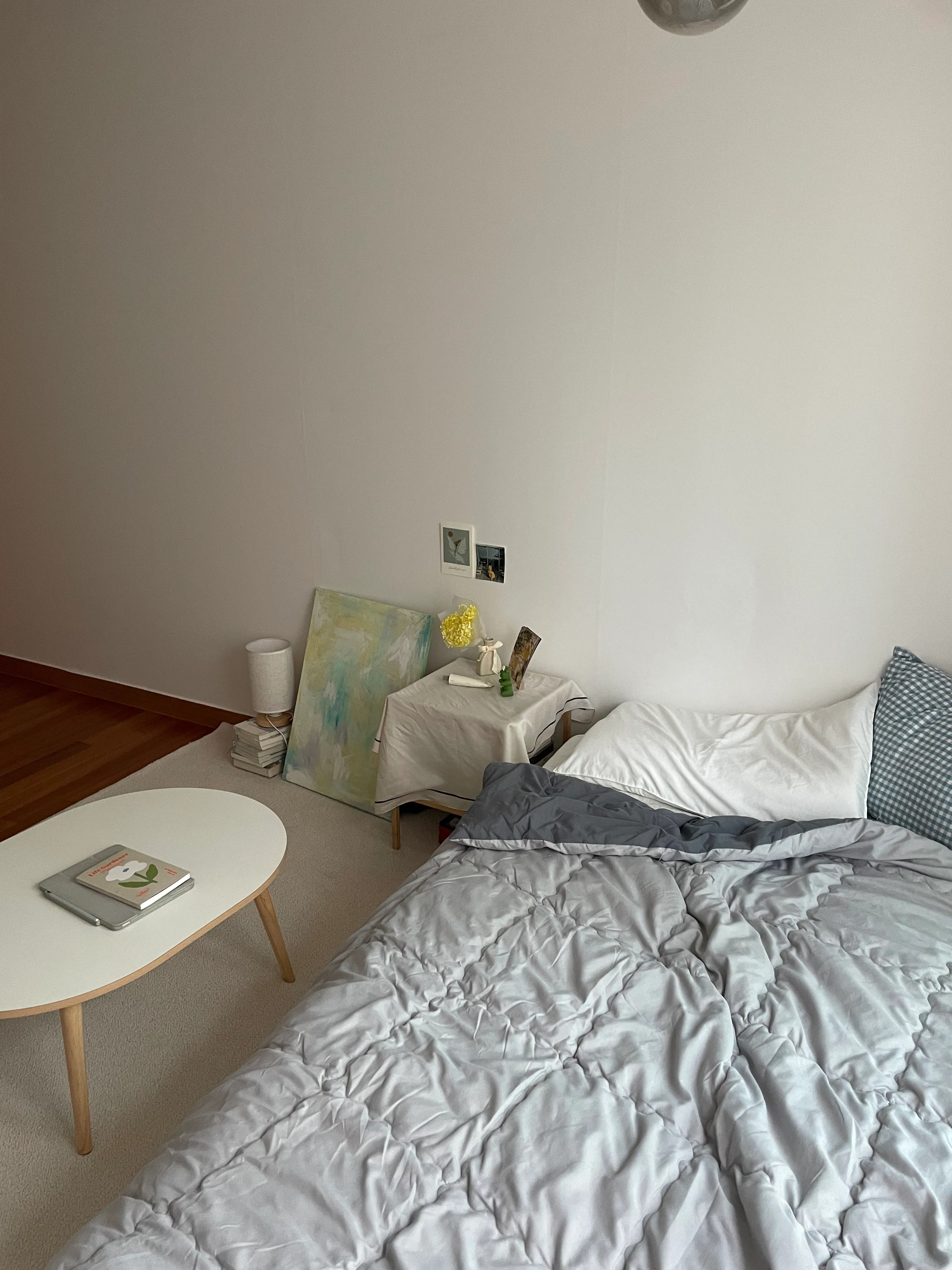 Plain Living Room Coffee Table user photo