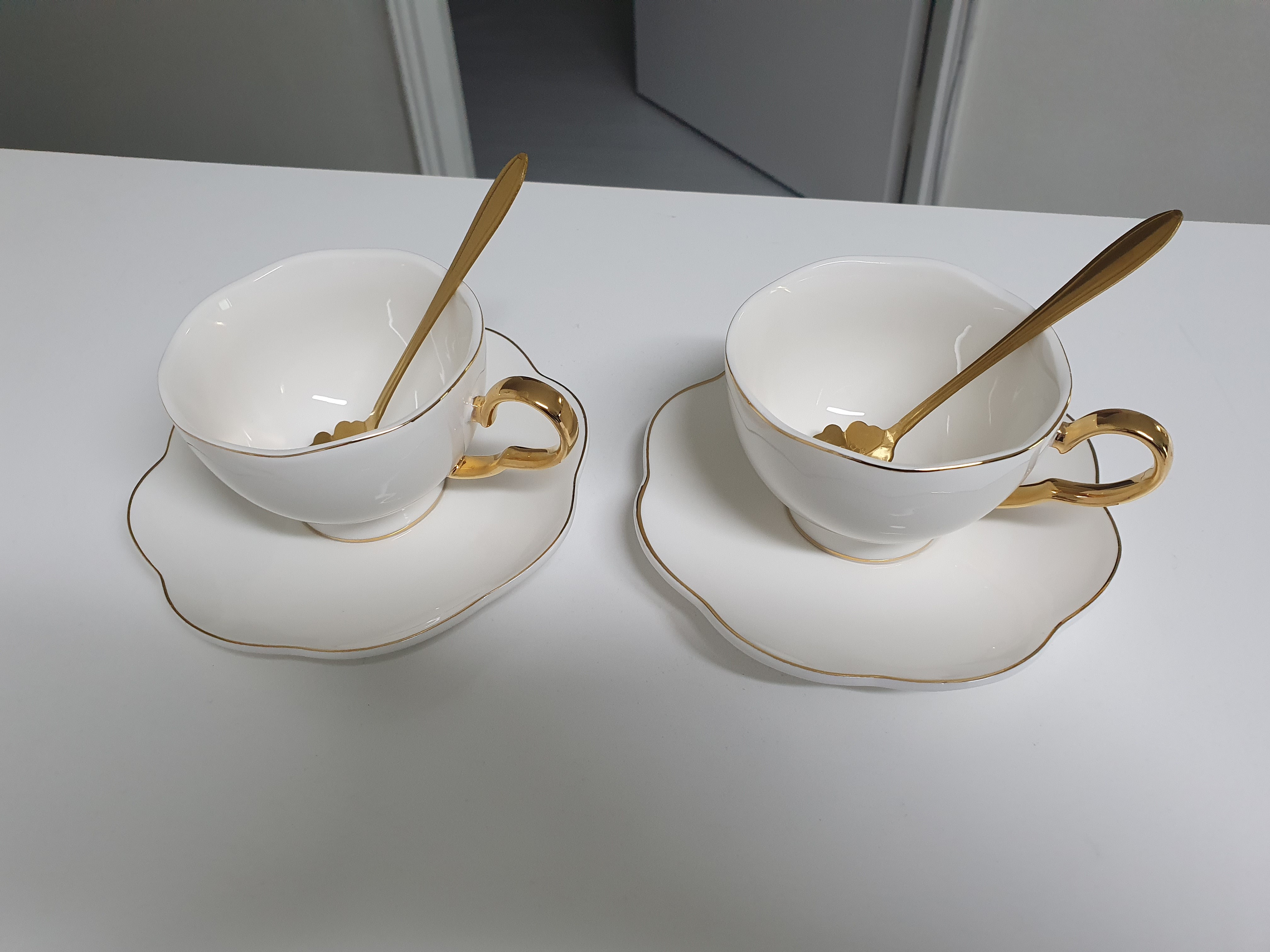 The Gold Lotus White Coffee Cup Set user photo