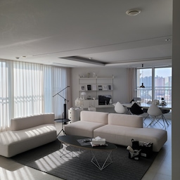 날씨 너무 좋아요.
속초 여행도 너무 좋았고..
강릉 옥수수크림커피도 너무 맛났고,
(저 3잔 먹었어요. 남편이 꼭 여러개 사라고 하더라구요ㅋㅋㅋㅋㅋ 내성격잘알😆)