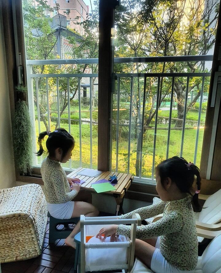 short form carousel card thumbnail