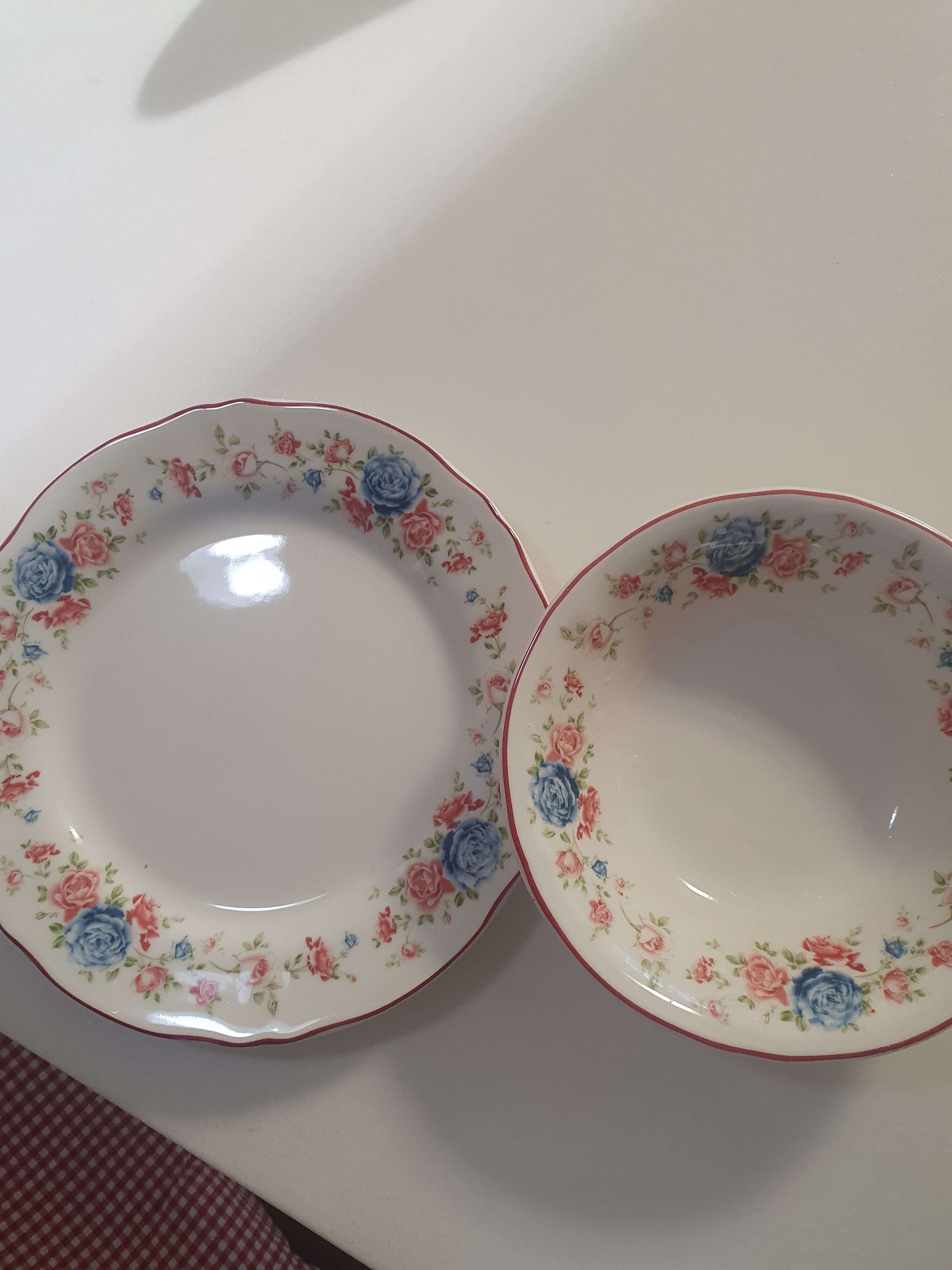 Claytan Vintage Floral Deep Plate user photo