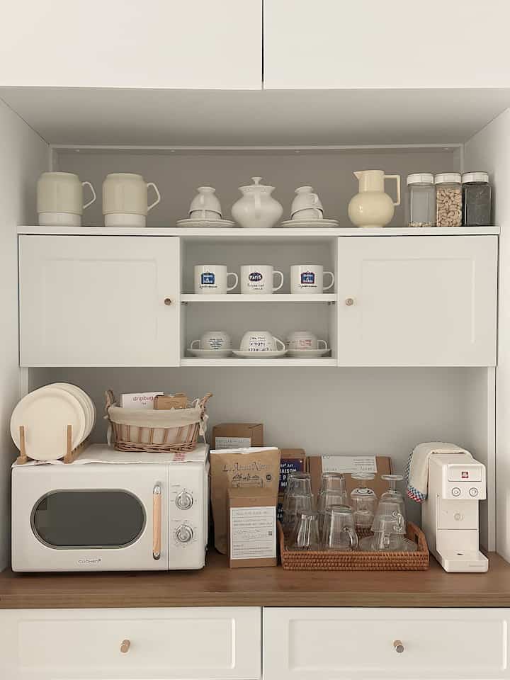 Membersihkan dapur untuk musim semi☺️
Sampai saat ini, saya belum bisa memperhatikan tempat-tempat yang tidak bisa saya lihat. 
Saya merasa segar setelah mengatur semuanya!

Saya menyimpan semuanya secara acak.
Ada kalanya Anda akhirnya menulis apa yang Anda tulis.
Proses mengeluarkannya juga sangat merepotkan.

Jadi, untuk mengatasi ketidaknyamanan ini,
Pertama, kosongkan item yang tidak terpakai.
Metode penyimpanan dan alat penyimpanan yang cocok untuk digunakan
Itu sudah beres :) 

