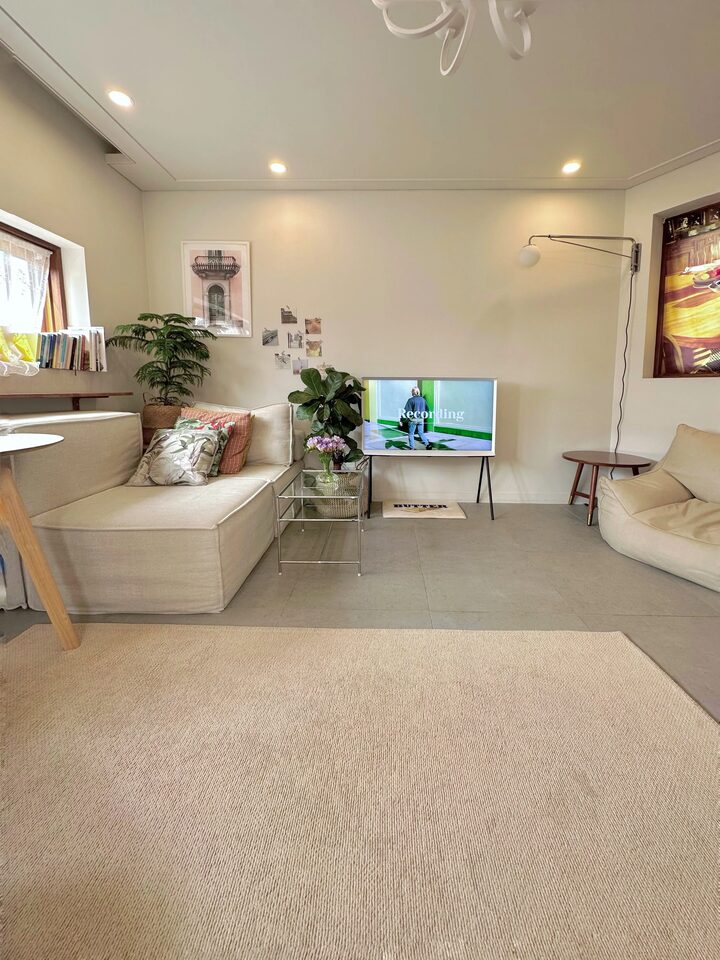 short form carousel card thumbnail