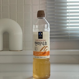 어느집에나 항상 있는 식초. 요리할때 빠질 수 없죠? 오늘은 요리 외에 ‘식초를 활용할 수 있는 생활꿀팁’ 알려드릴게요
