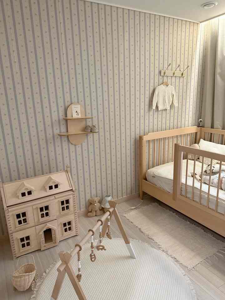 ✽ Dollhouse Interior ✽ 

The dollhouse I received as a 100-day gift
The atmosphere of the baby's room changed a lot🤍
I'll introduce the baby's room decorated with a dollhouse:)