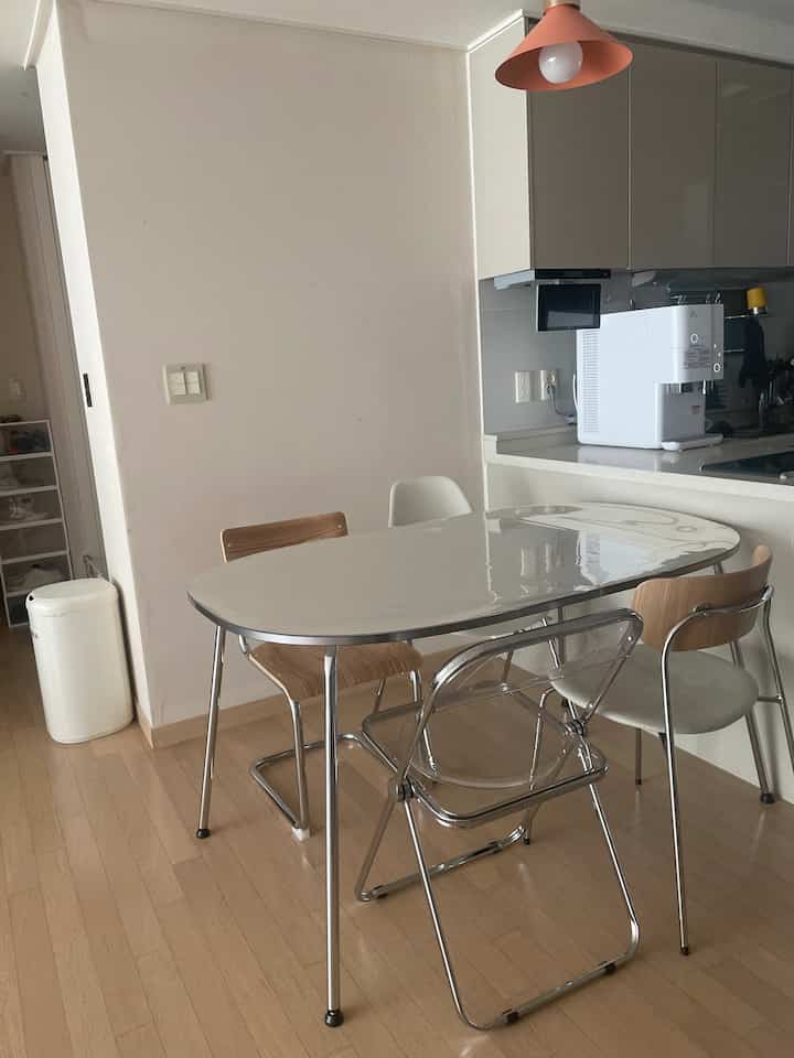 Tagged posts featuring Acrylic Folding Chair 3