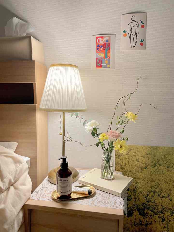 Change your mood for spring with flowers🌼 postcards💌 posters💛
