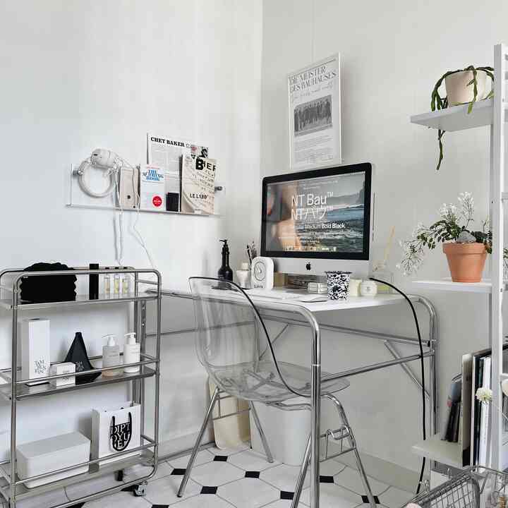 Tagged posts featuring Simple Classic Tile Rug 2