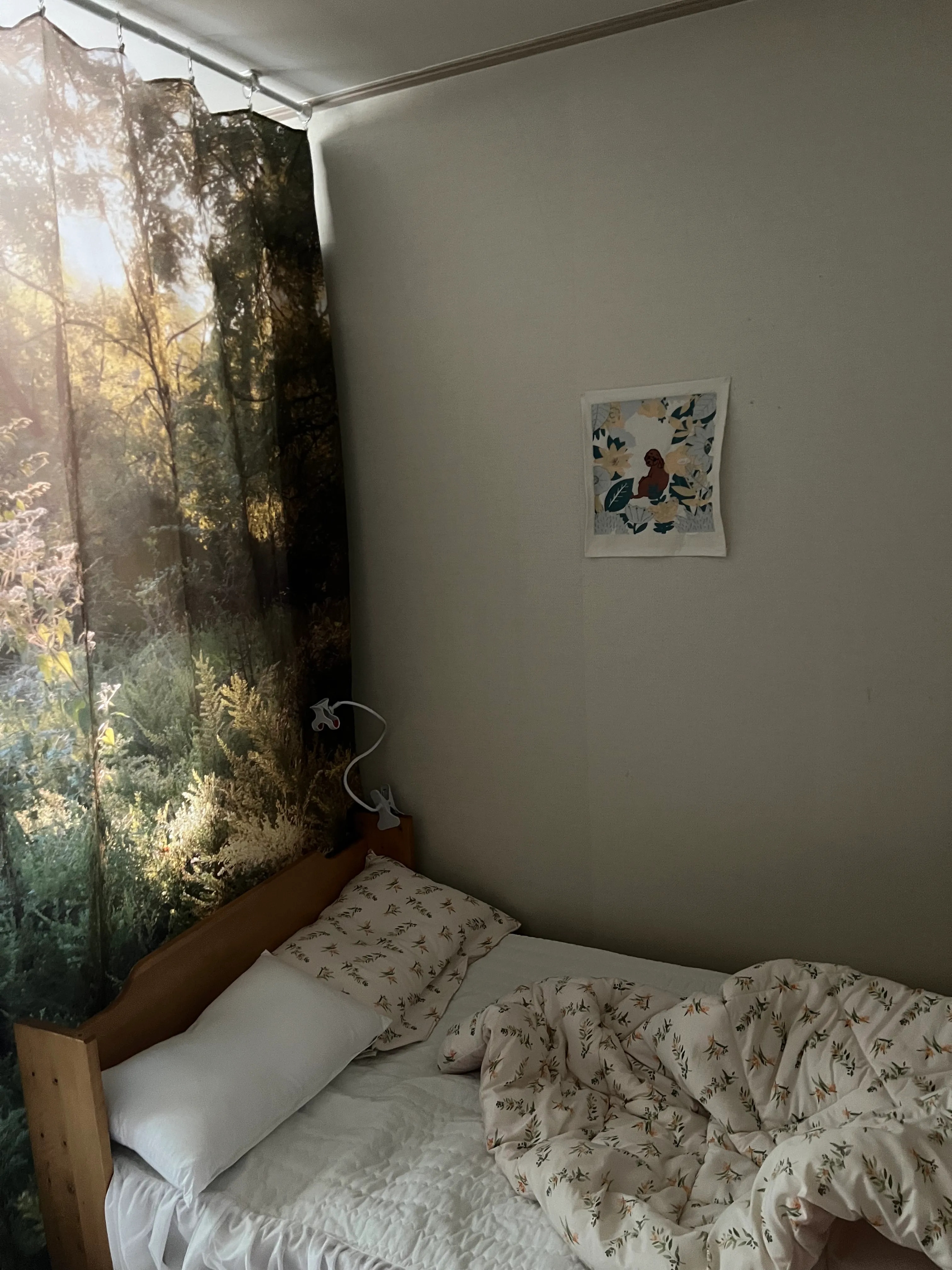 Bebe Flower Cozy Comforter & Pillow Set user photo