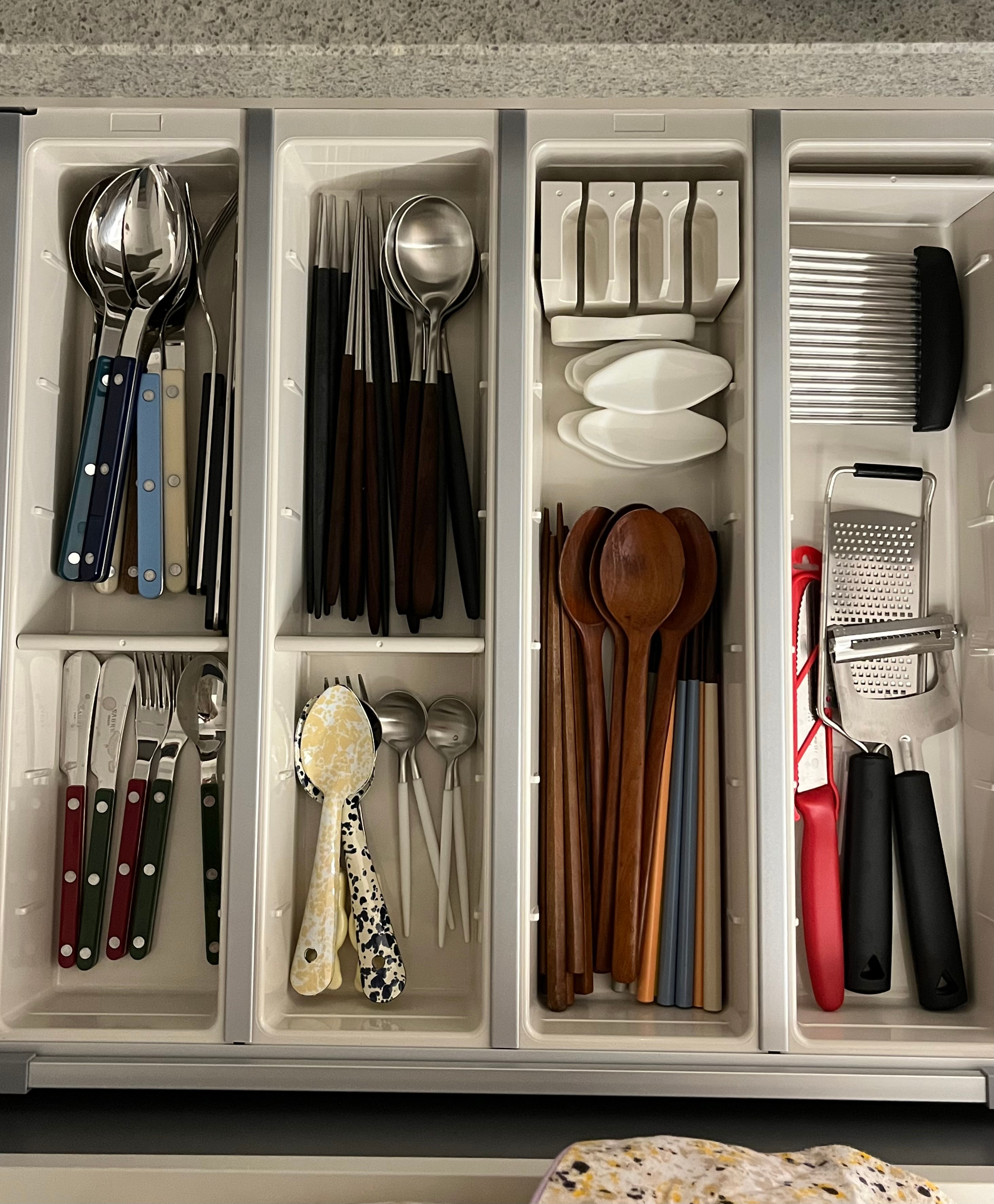 Maple Wood Handle Stainless Steel Cutlery Set (10-Piece) user photo