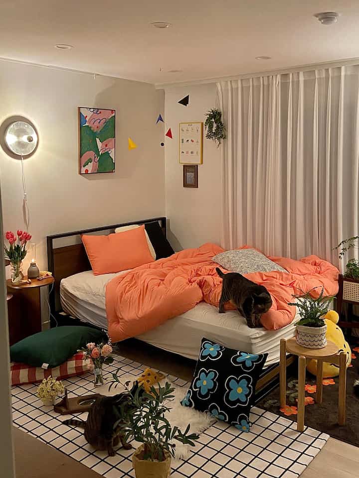 After work, home is the best!