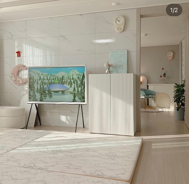 short form carousel card thumbnail