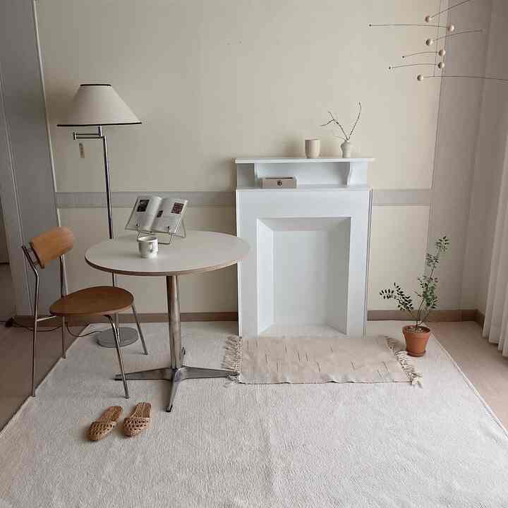 April is my favorite month. In April, I plan to organize and empty out unused items and decorate the space so that my family can live more comfortably.