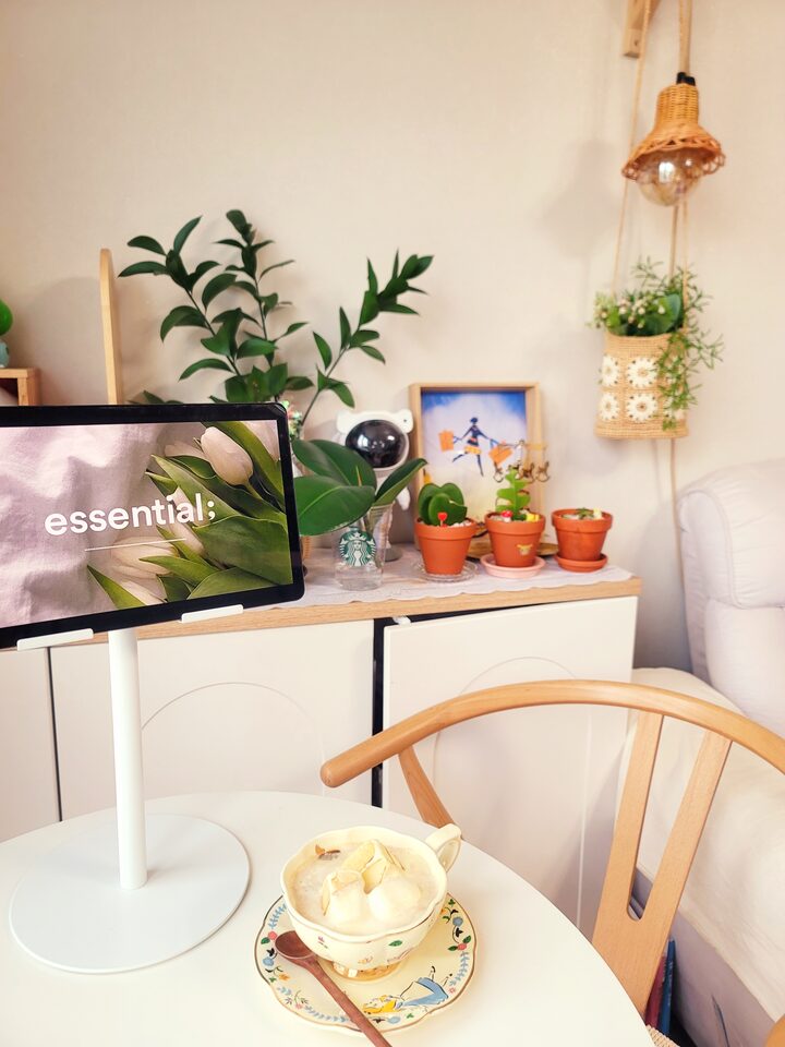 short form carousel card thumbnail