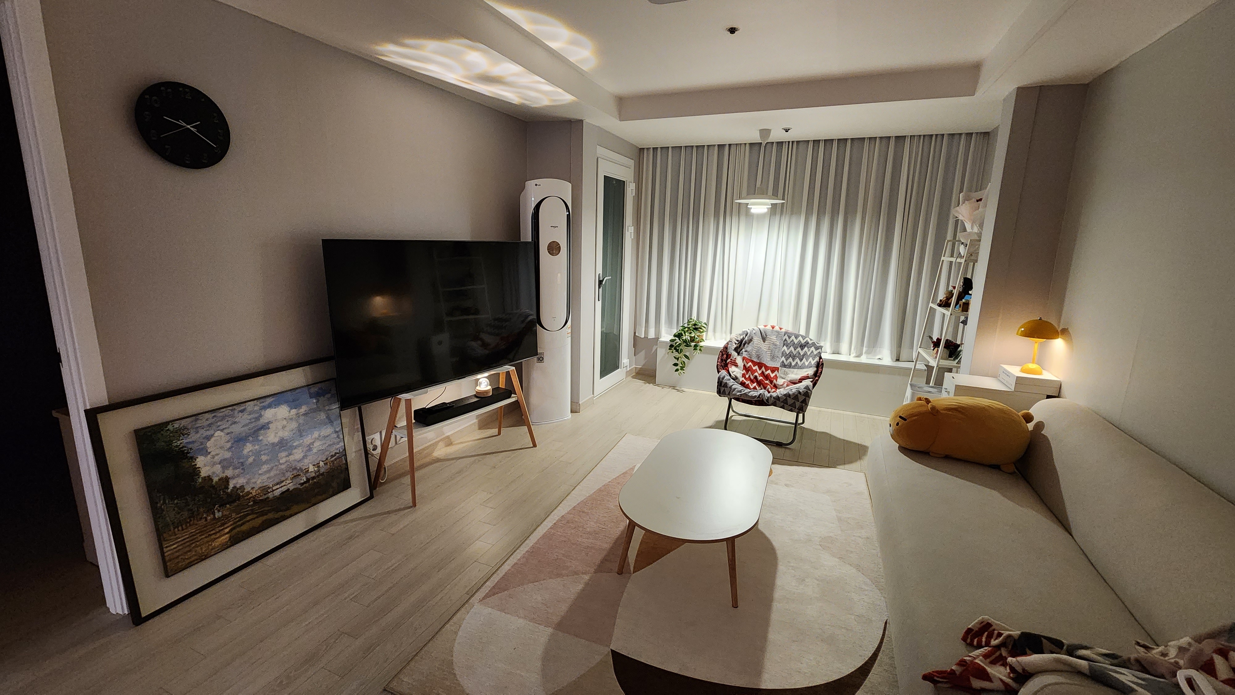 Plain Living Room Coffee Table user photo