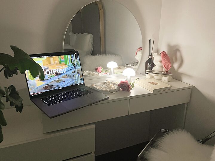 short form carousel card thumbnail