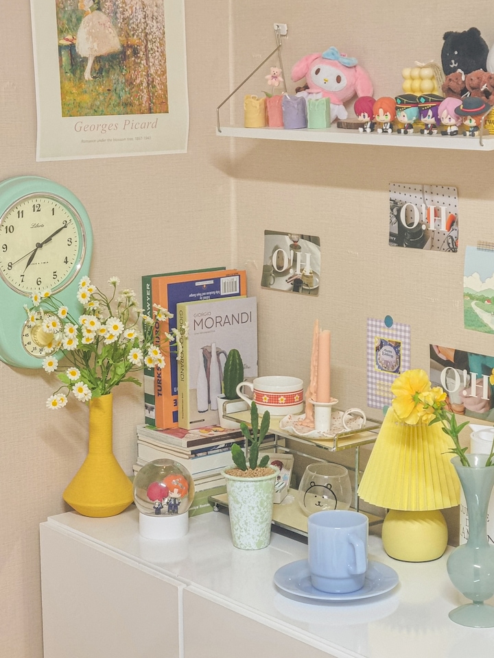 Penguin Milk Glass Dessert Plate (7