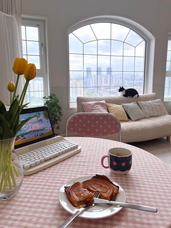 short form carousel card thumbnail