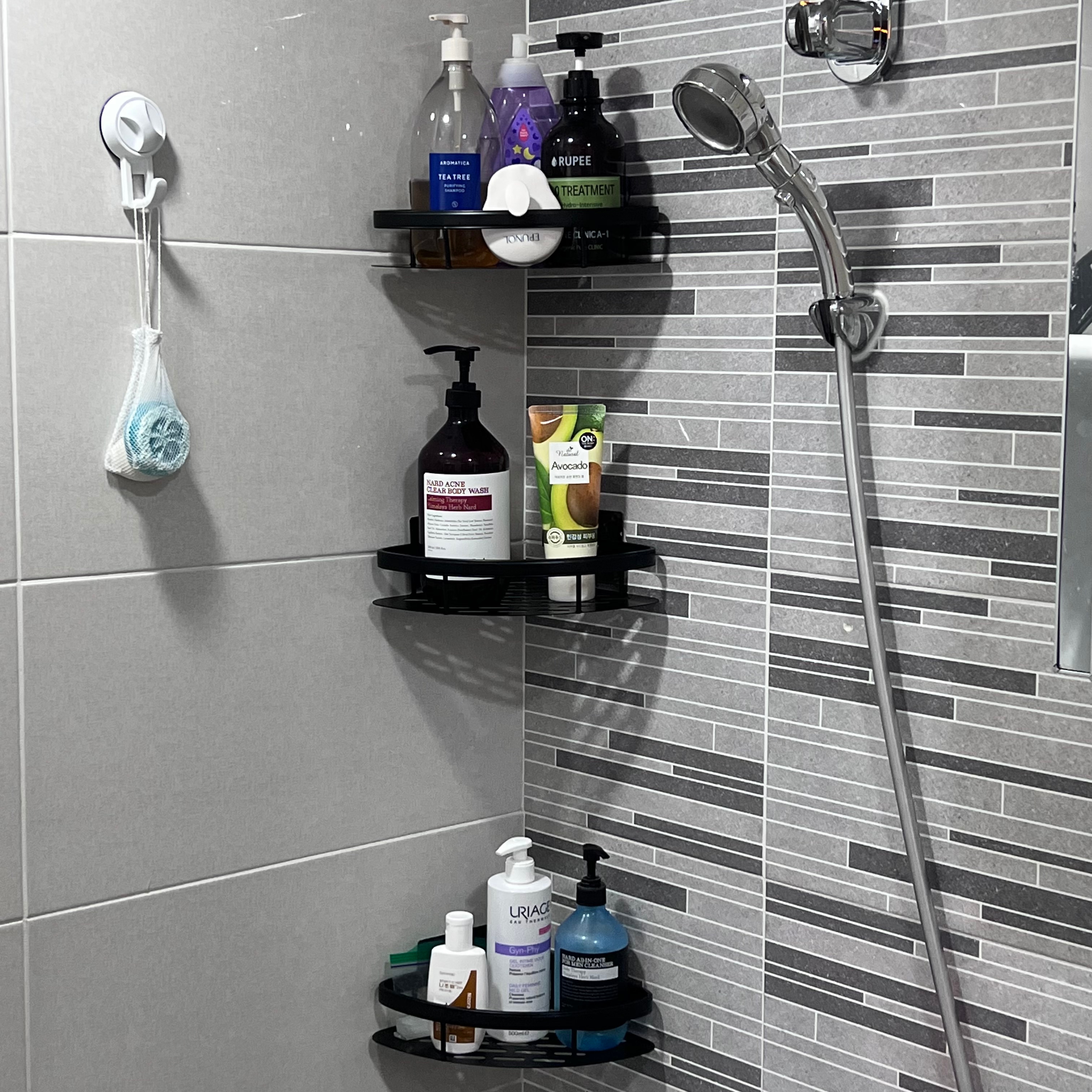 Screw-Lock No-Drill Bathroom Shelf user photo