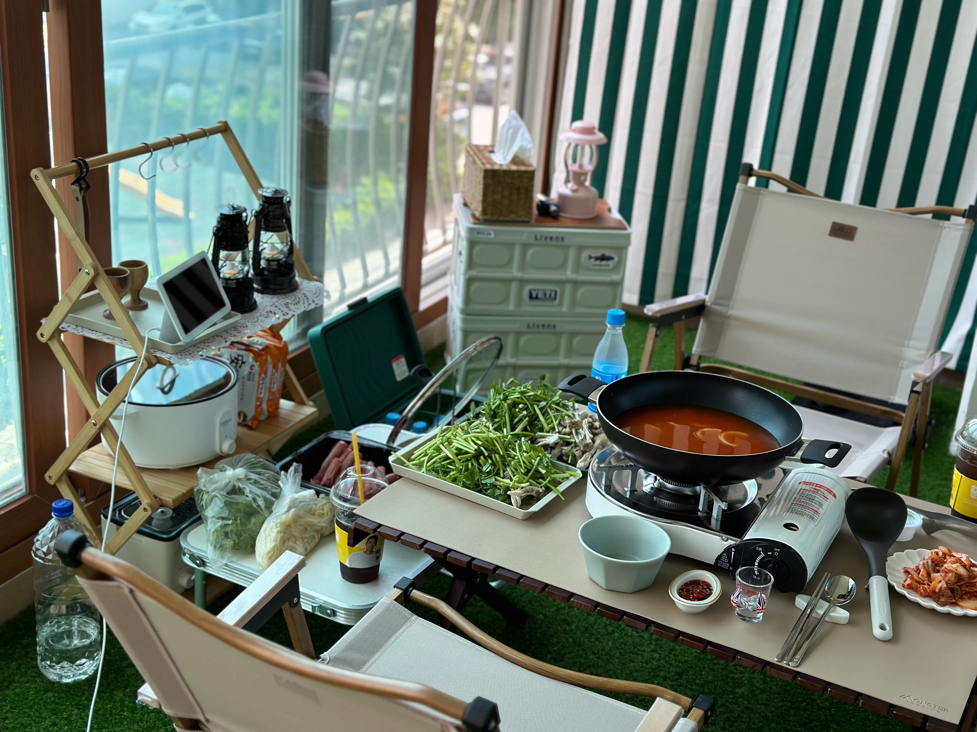 Ceramic Leaf Utensil Rest user photo