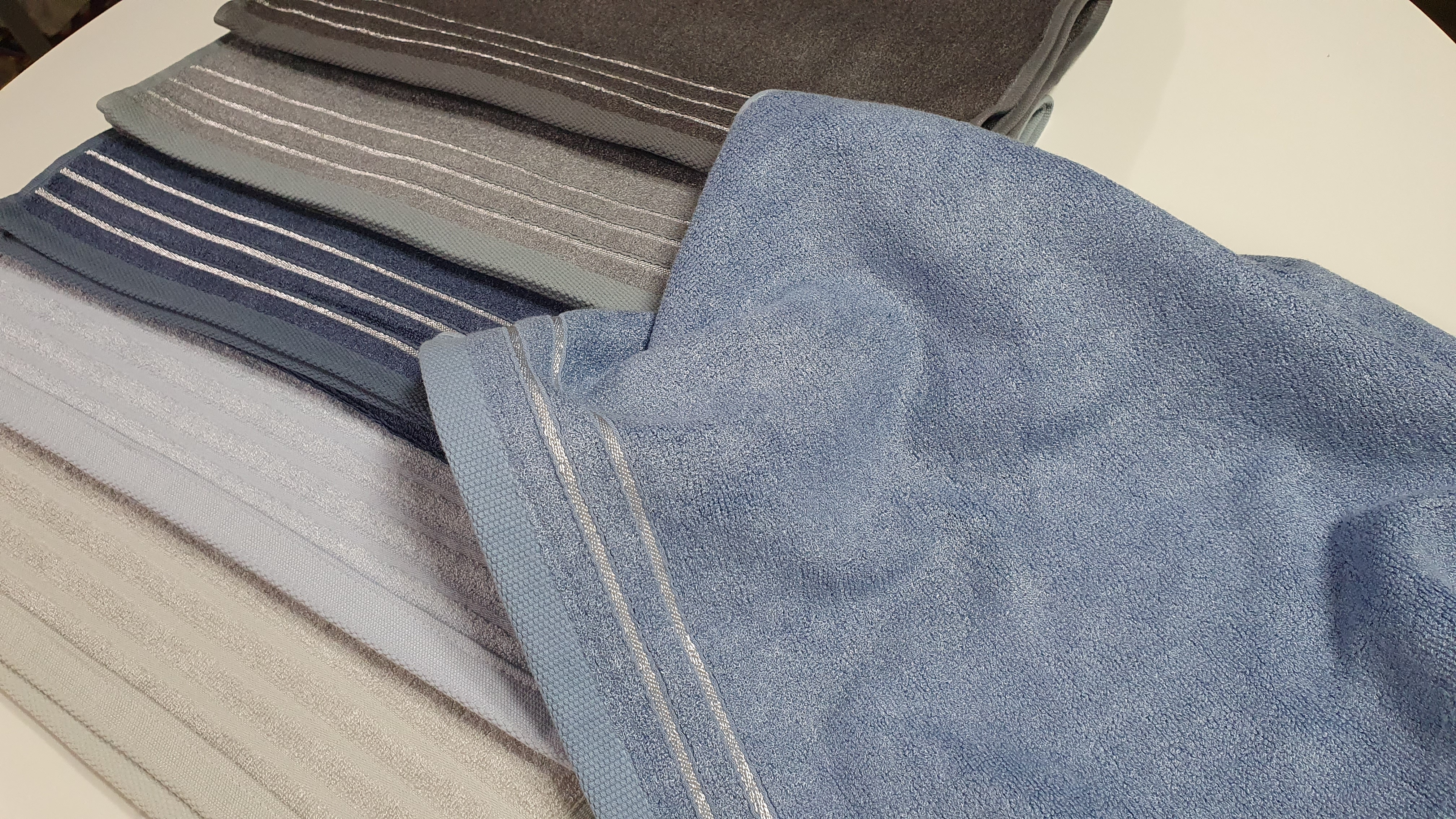 Bamboo Stripe Antibacterial Hotel Towel (10-Pack) user photo