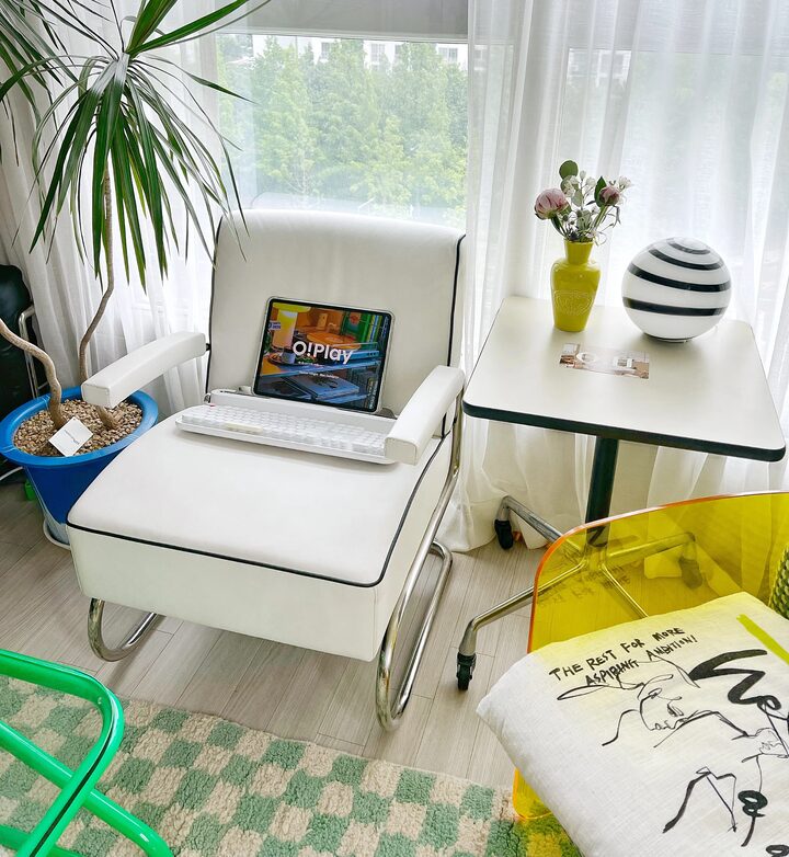 short form carousel card thumbnail