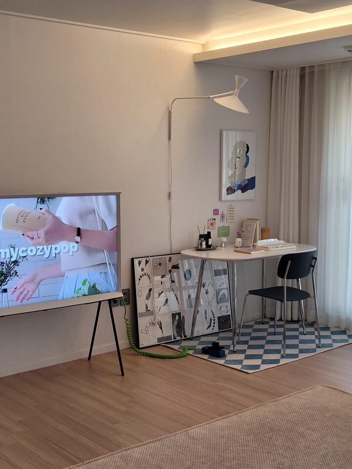 short form carousel card thumbnail