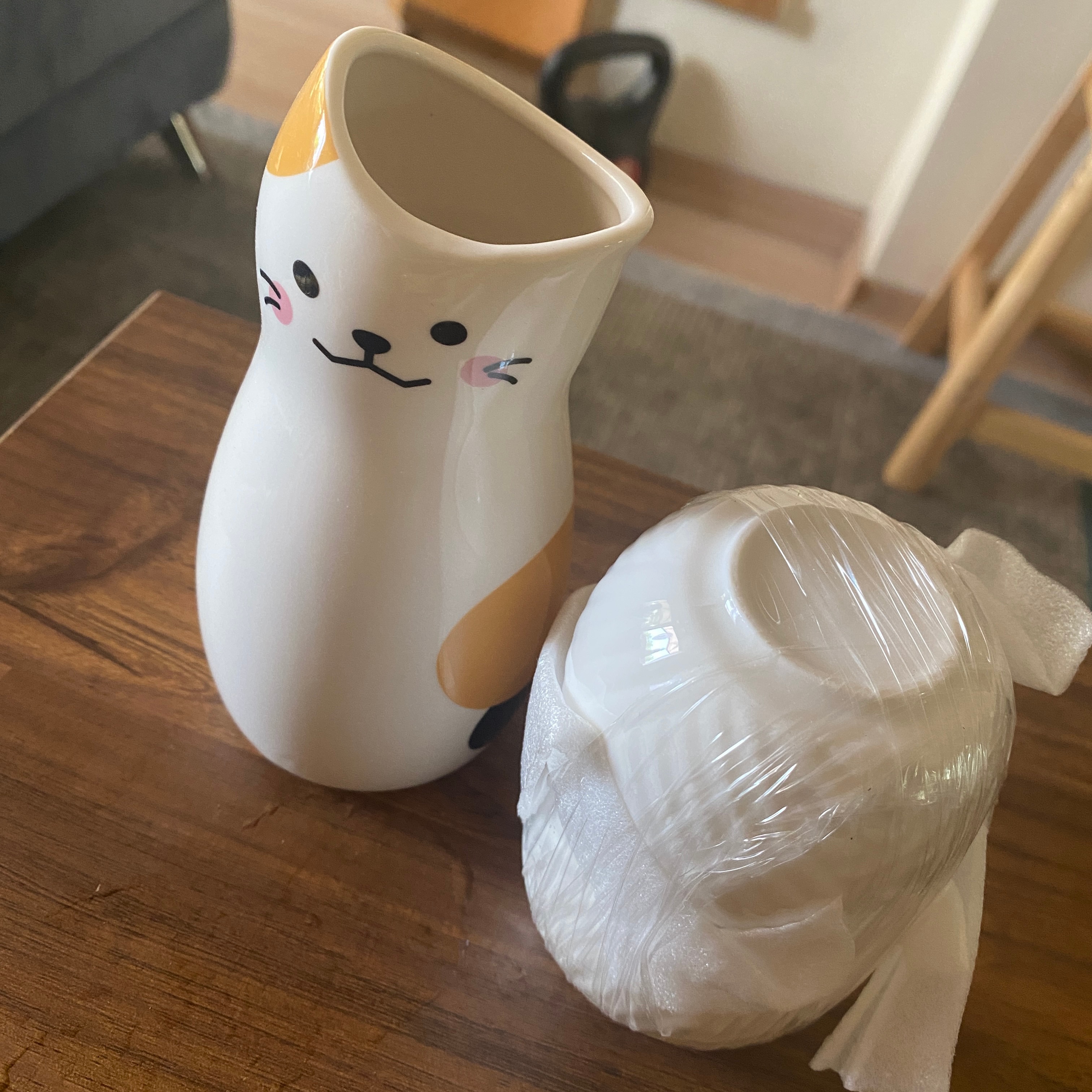 Cat Café Sake & Soju Carafe and Cup Set for 2 (3-Piece) user photo