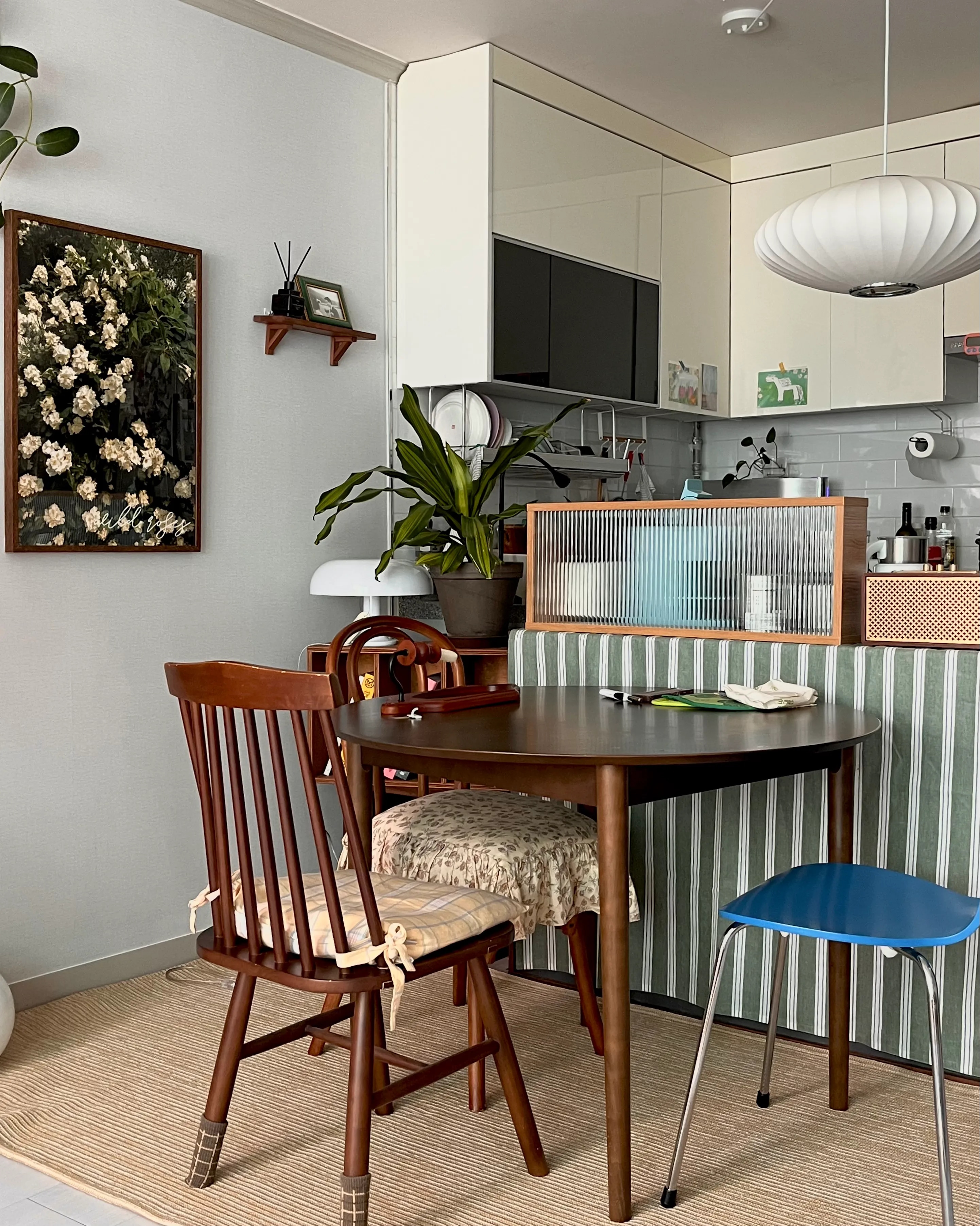 Milky LPM Glass Kitchen Island Partition user photo