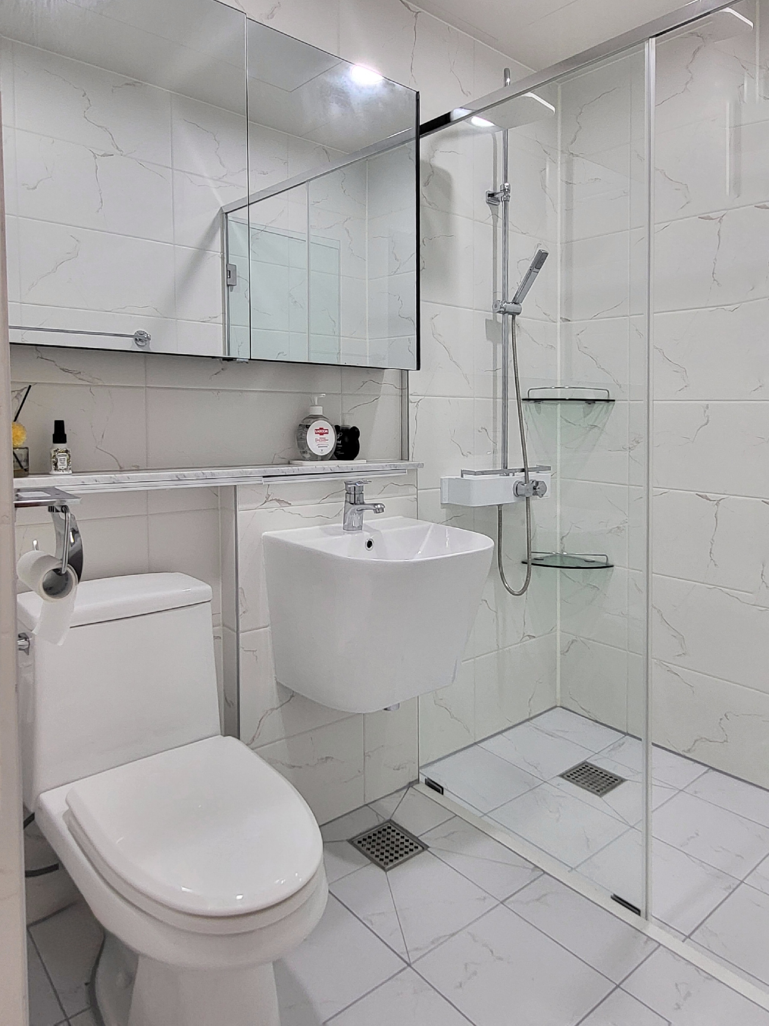 거실화장실의 사진 검색결과 59793개 | 라이프스타일 슈퍼앱, 오늘의집