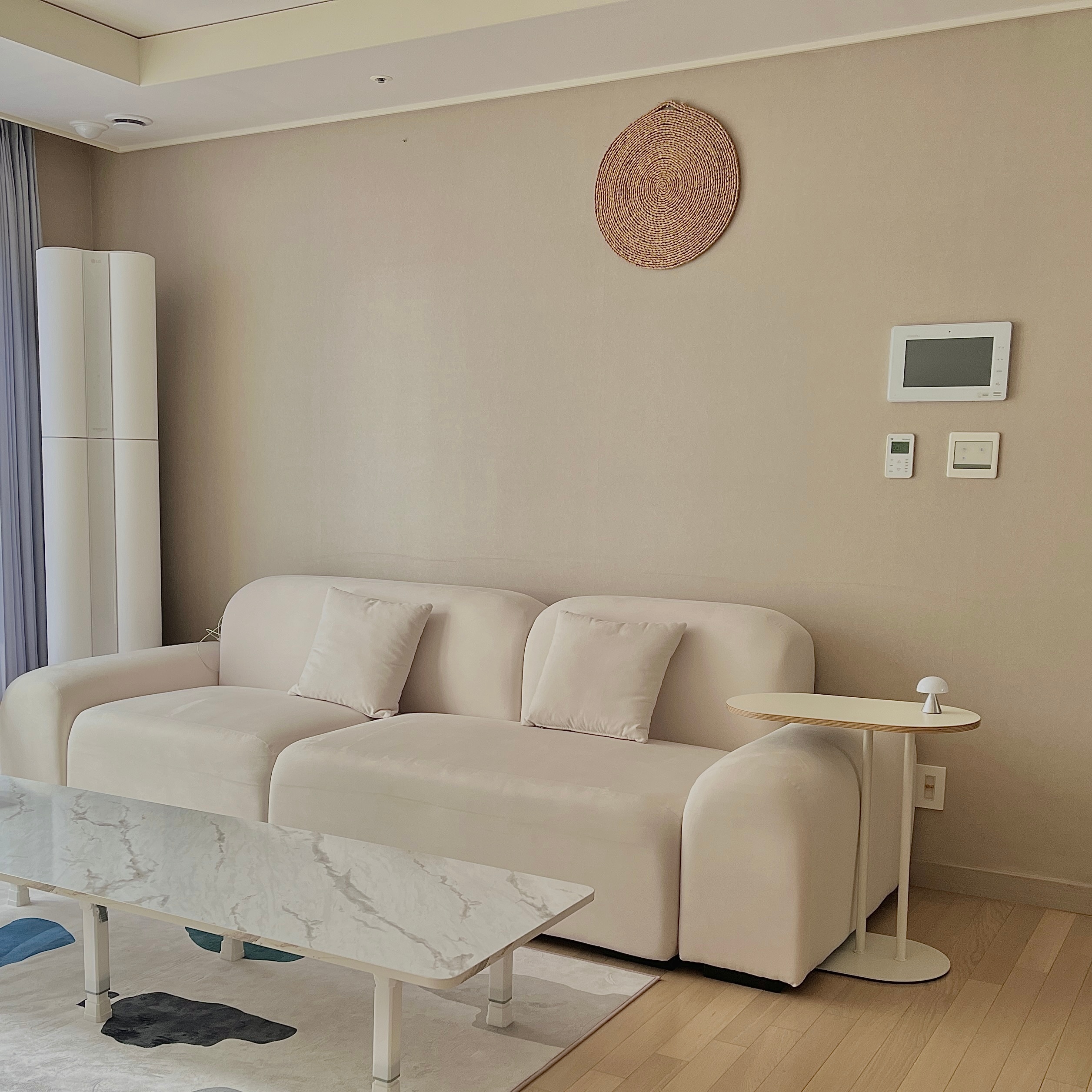 Slim C-Side Sofa Table user photo