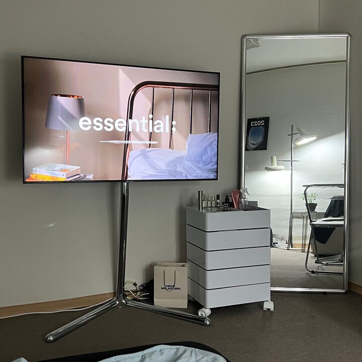 short form carousel card thumbnail