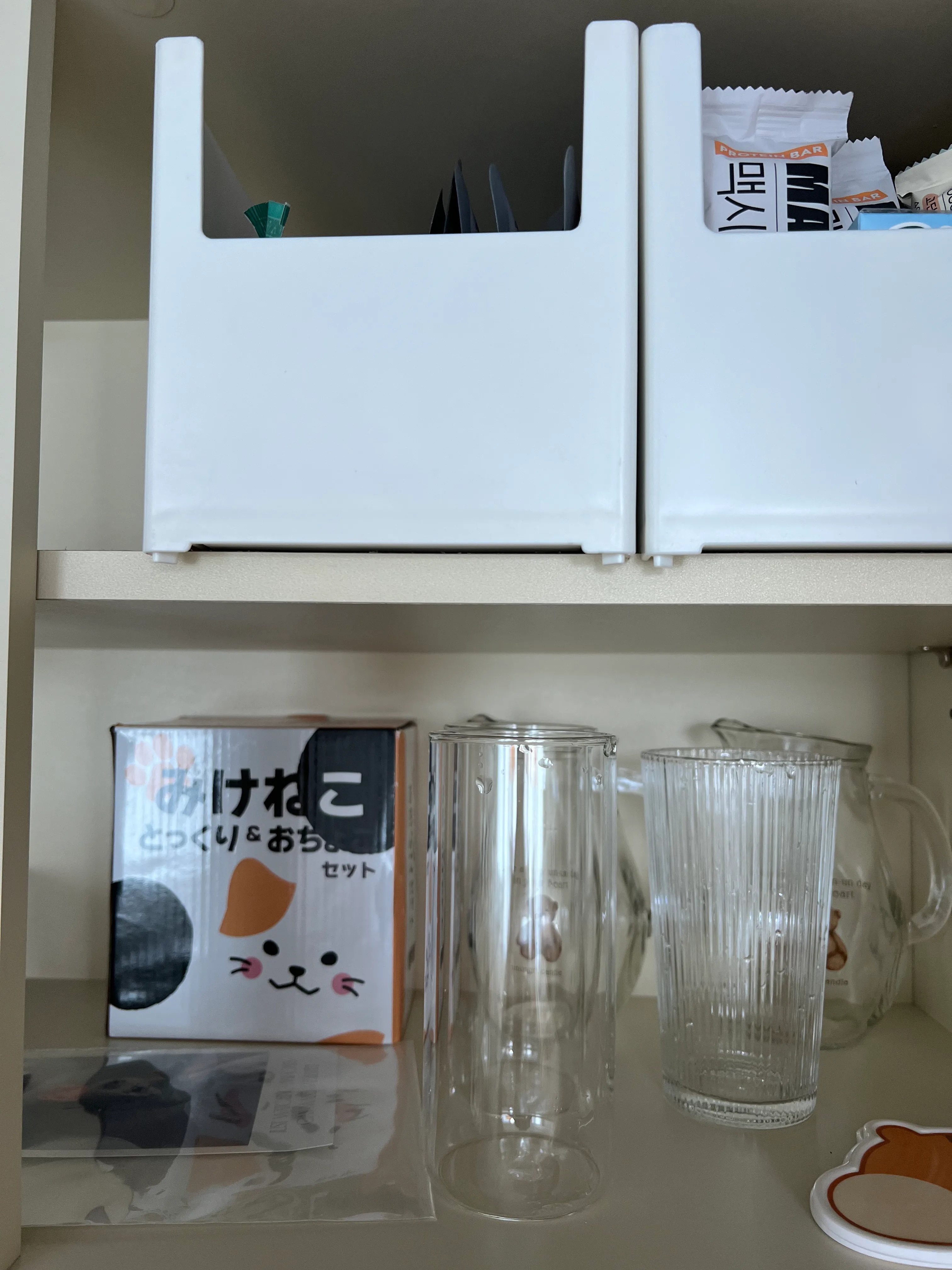 Cat Café Sake & Soju Carafe and Cup Set for 2 (3-Piece) user photo
