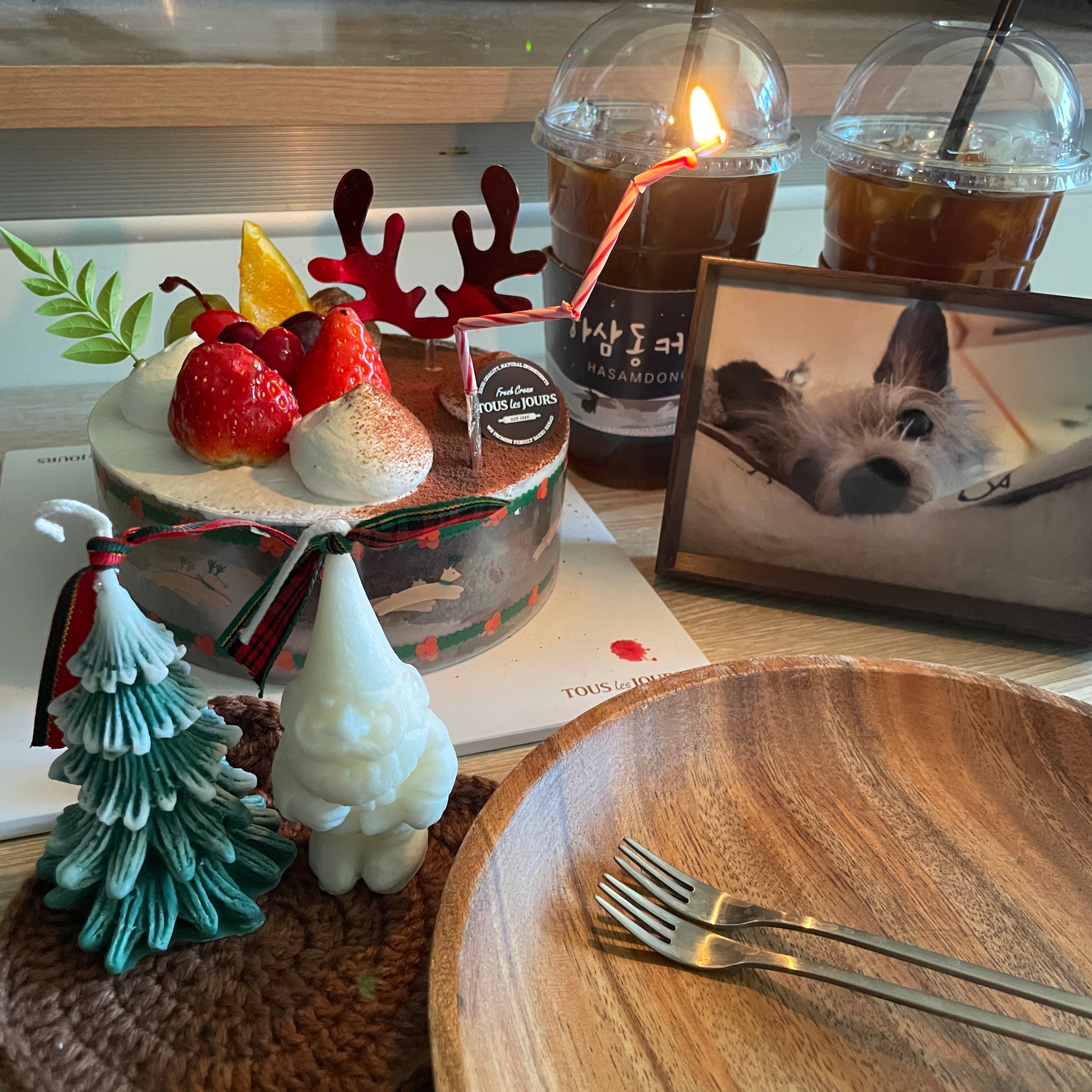 Santa & Tree Candle Holiday Gift Set user photo