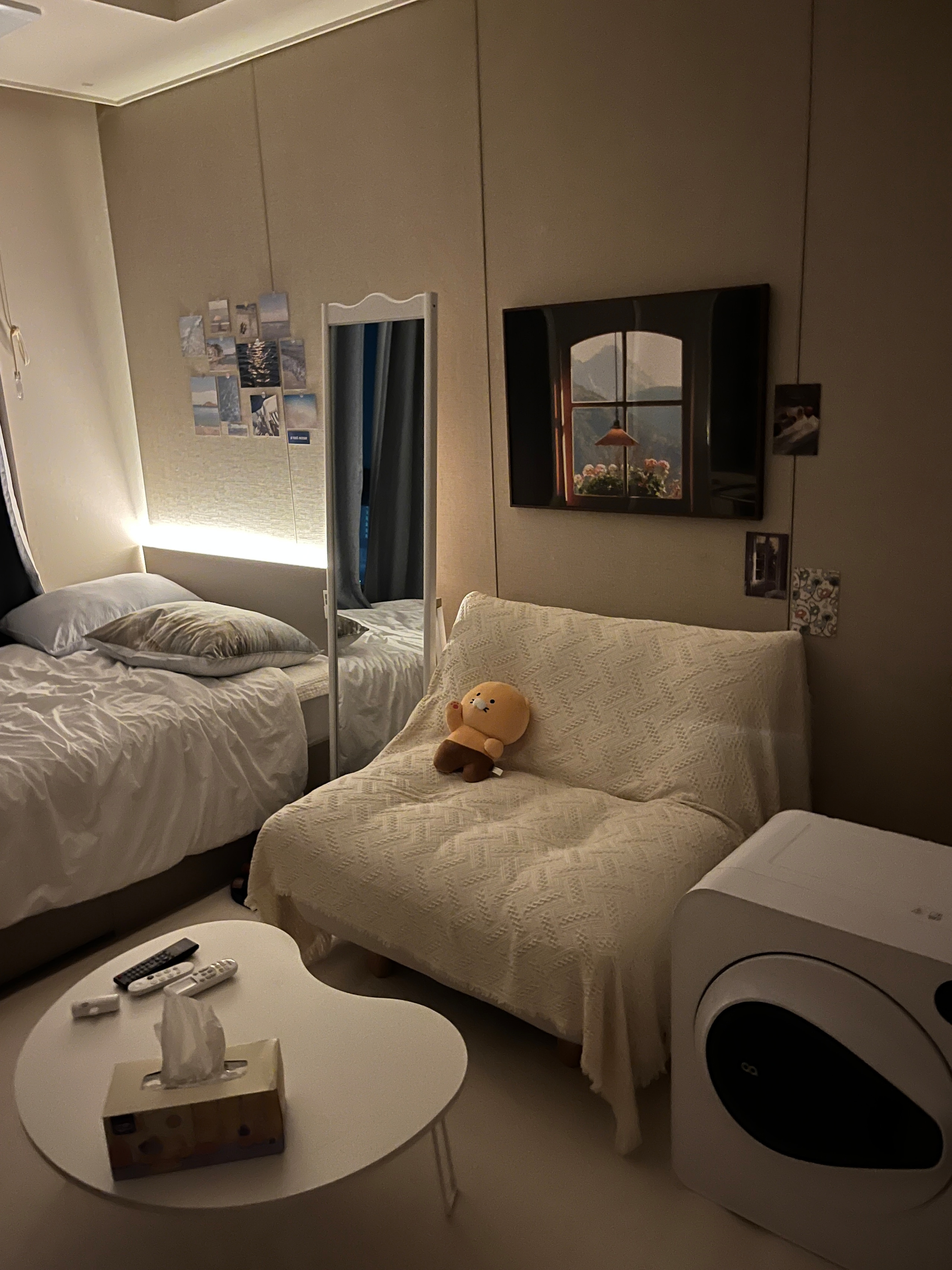 Monde Wave Folding Floor Table user photo