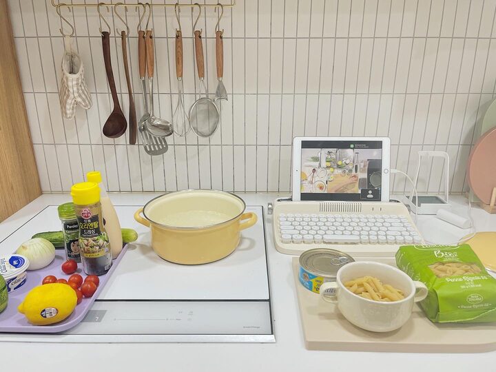 short form carousel card thumbnail