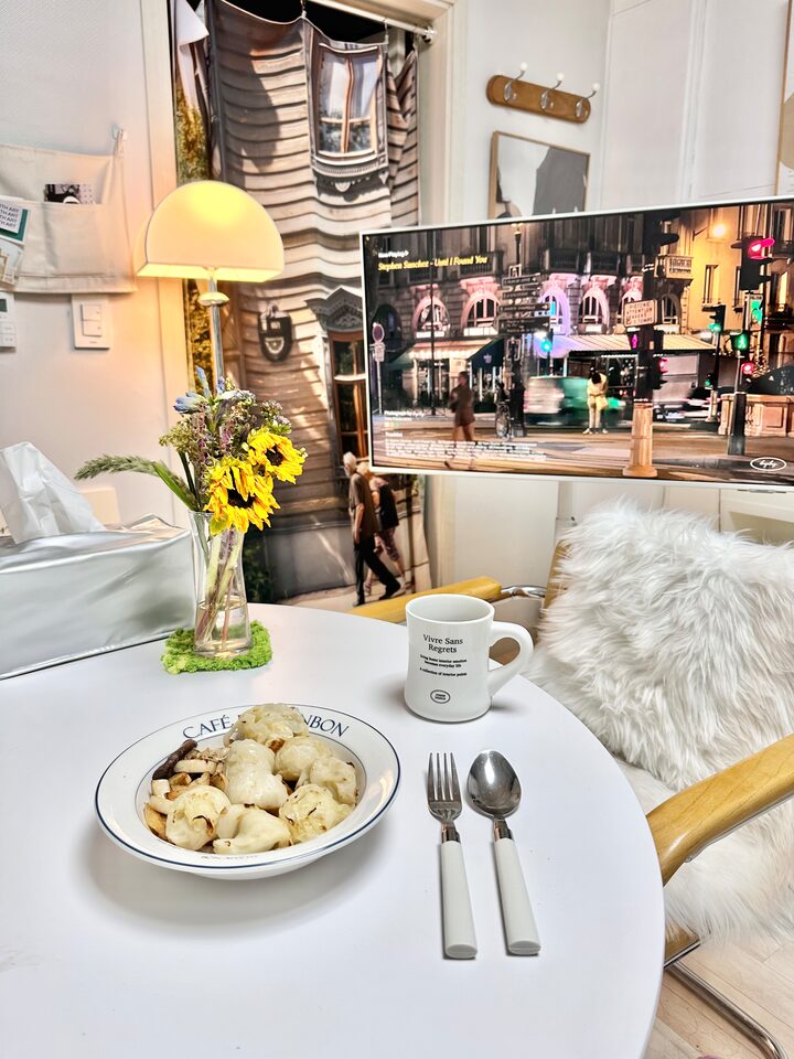 short form carousel card thumbnail