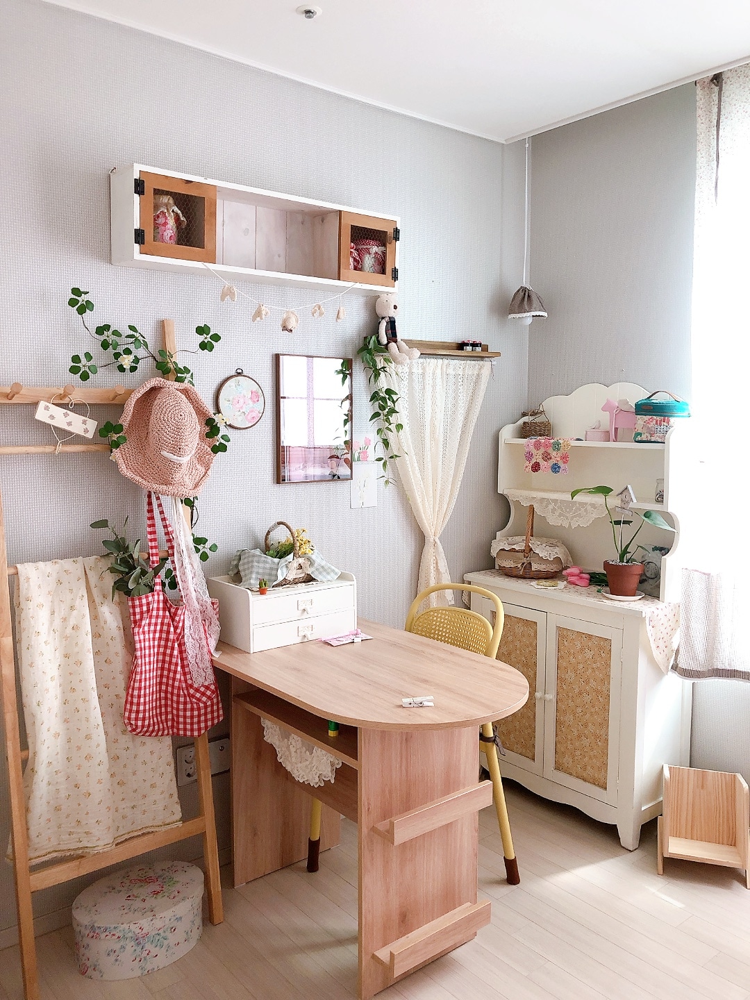 Solid Wood Ladder Clothes Rack Stand user photo