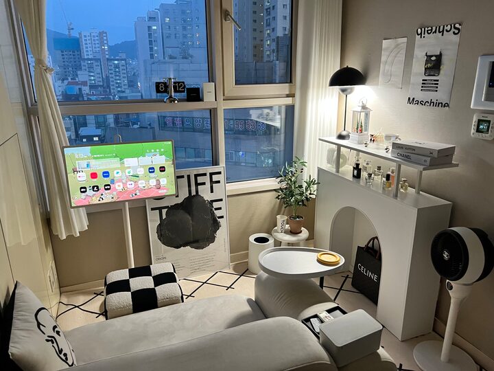 short form carousel card thumbnail