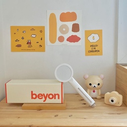 삶의 질 상승! “beyon 수압상승 필터 샤워기헤드”
욕실은 다른공간에 비해서 신경을 쓰지못한 편이에요
마침 그런 저에게
비욘에서 “화이트 수압상승 필터 샤워기”를 선물로 보내주셨어요
포장 박스부터 모던함이 물씬🤍
이제 반짝이는 은색 샤워기와는 이별할때가 왔습니당
클래식한 컬러에 무광인 점이 욕실을 더욱 분위기있게 살려주는것 같아요.
이 샤워기를 시작으로 이제 욕실인테리어도 미드센츄리 느낌으로 꾸며볼까 생각중이에요
보시다시피 기존샤워기는 물이 쫄쫄쫄…😭
얼른 교체해야겠다 싶었어요!
교체방법도 아주 간단해요. 고무장갑 끼고 헤드를 돌리고 교체만하면 끝!
교체 후 물줄기가 얇아졌고 부드러워졌어요. 이게 마이크로 미세 수압판의 특징일까요?
수압도 전보다 세져서 마음이 뻥 뚫립니다.😁
가장 맘에 들었던 점은 바로 필터인데요,
수돗물 내 잔류 오염 물질 및 세균까지 제거해준다고해요.
우리나라 제조로 기관의 인증을 다 받았다고하니 완전 안심!
2~3개월내로 교체만 해주면 된다하니 필터의 색을 잘 봐야겠어요 
샤워기 하나만으로도 이렇게 삶의질이 상승되다니! 
멋진 선물 해주신 비욘(@beyon_official) 감사합니다!
https://thebeyon.com/
#비욘 #beyon #수압상승 #필터샤워기 #샤워기추천 #불순물제거 #항균필터 #욕실인테리어 #미드센츄리 #제품제공
