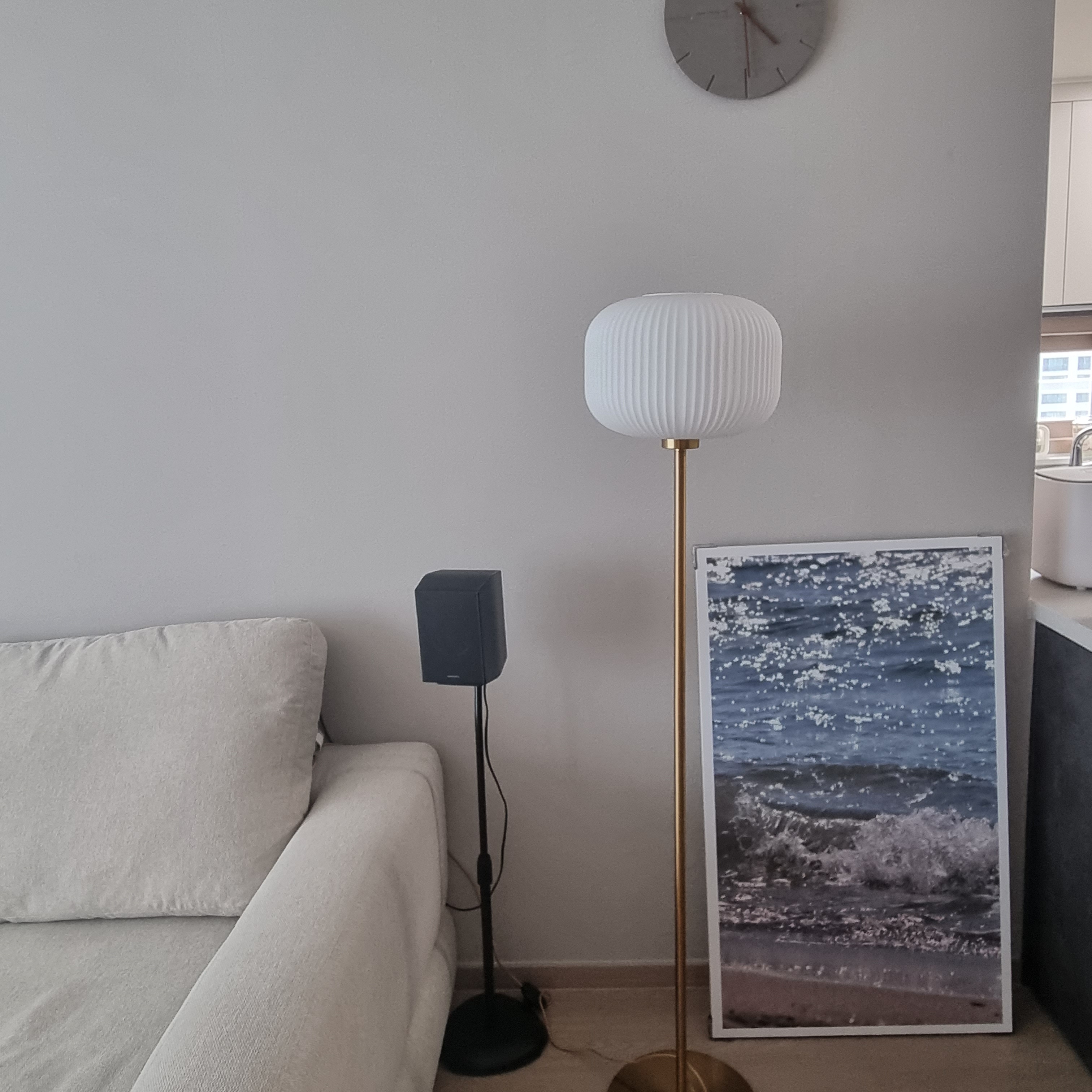 Ocean Wave Foldable Floor Coffee Table user photo